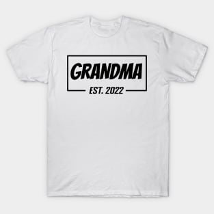 Grandma Est 2022 Tee,T-shirt for new Mother, Mother's day gifts, Gifts for Birthday present, cute B-day ideas T-Shirt